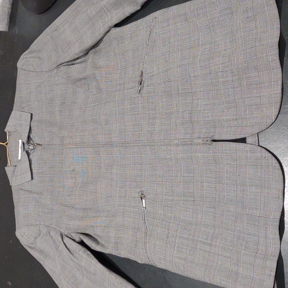 Executive Styling on this Woman Pants Suit. Size 14 by 28 Shop